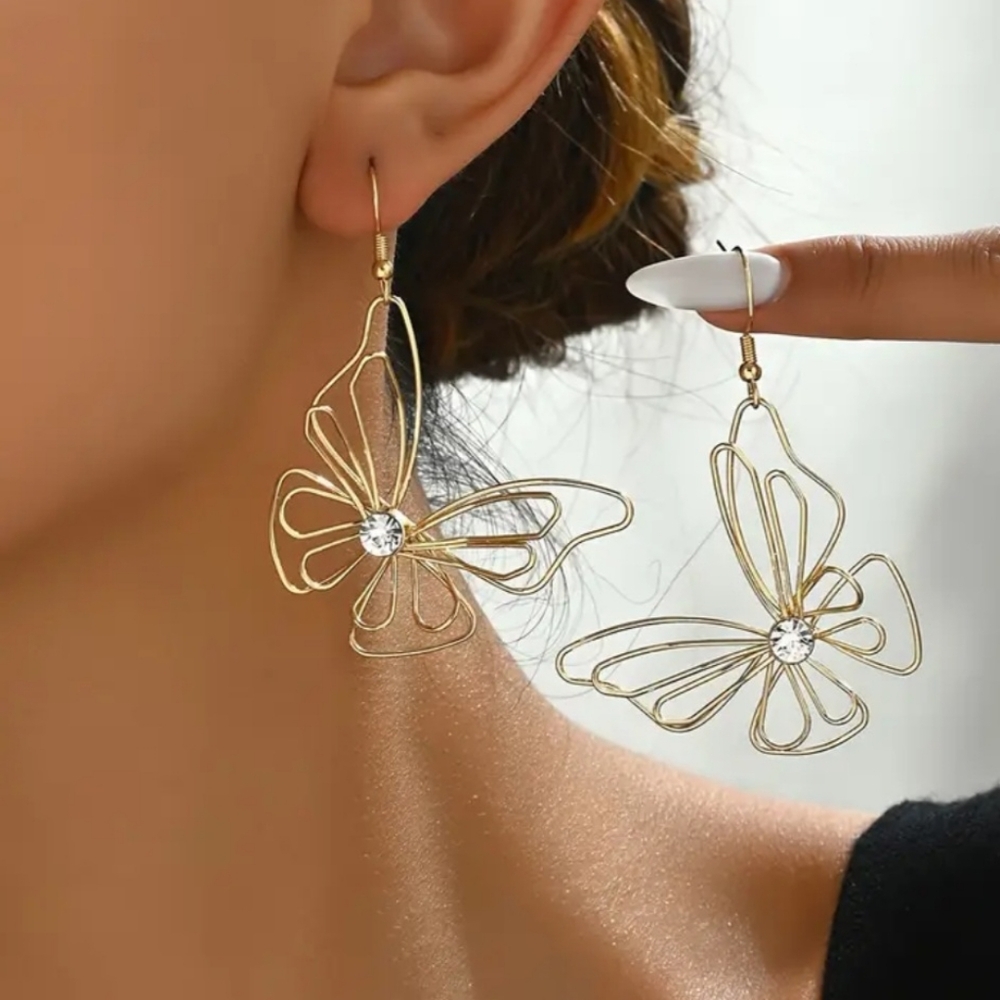 Elegant Gold Butterfly Earrings